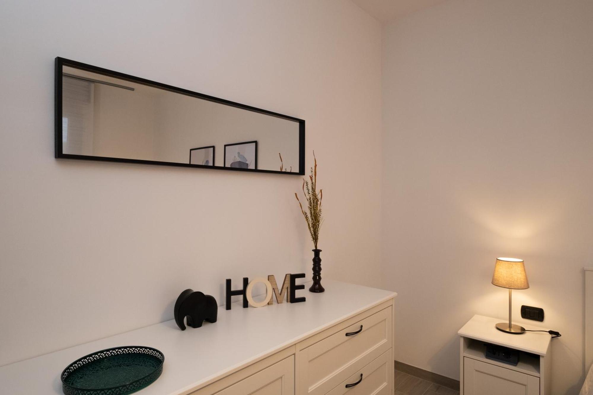 Bilocale A Lainate Lainhouse Apartment Bagian luar foto